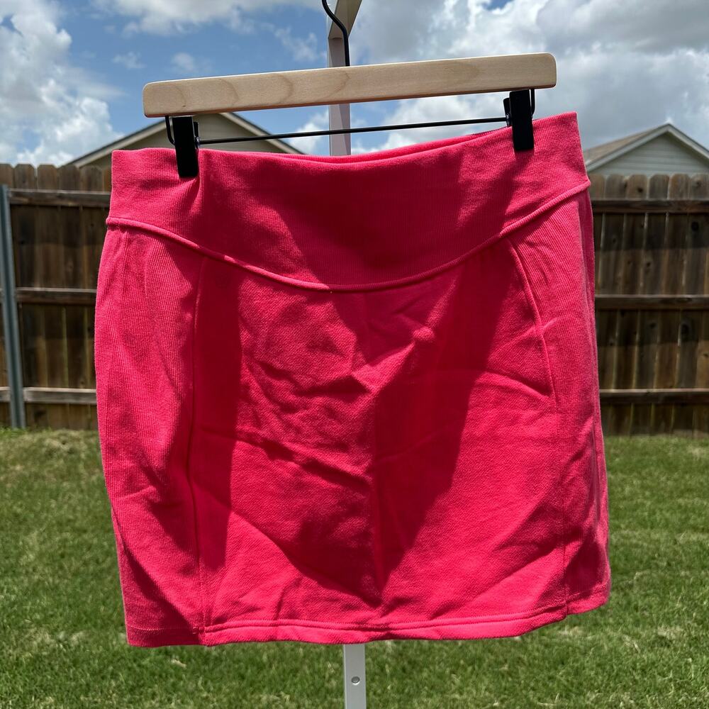 Lululemon Pink Mini Scuba Skirt XL - Picture 2 of 3